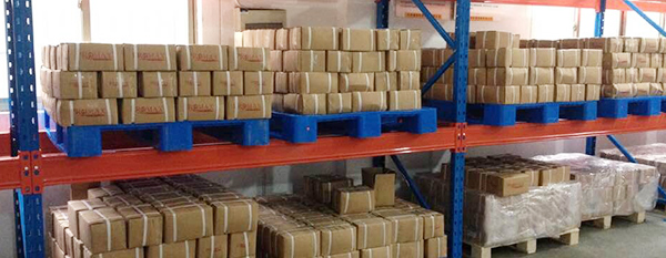 橫梁式貨架塑料托盤如何選擇？