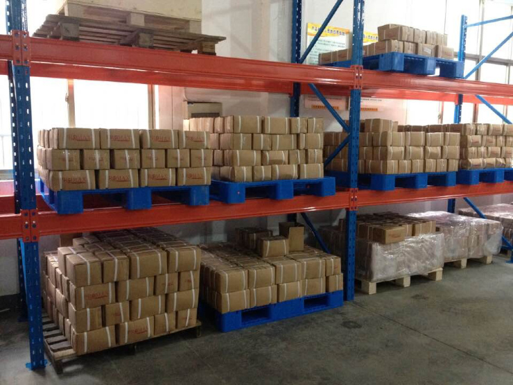 橫梁式貨架塑料托盤如何選擇？