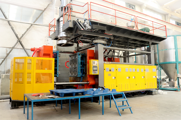 為什么要選擇吹塑托盤生產(chǎn)廠家？