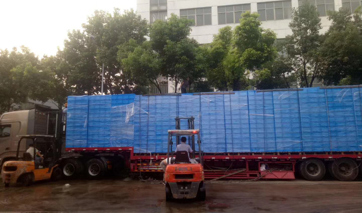 塑料周轉(zhuǎn)箱批發(fā)？懂得人不多，還好知道的早