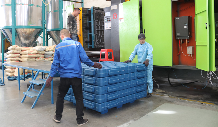 還在發(fā)愁托盤承重不夠？吹塑托盤廠家為您解憂