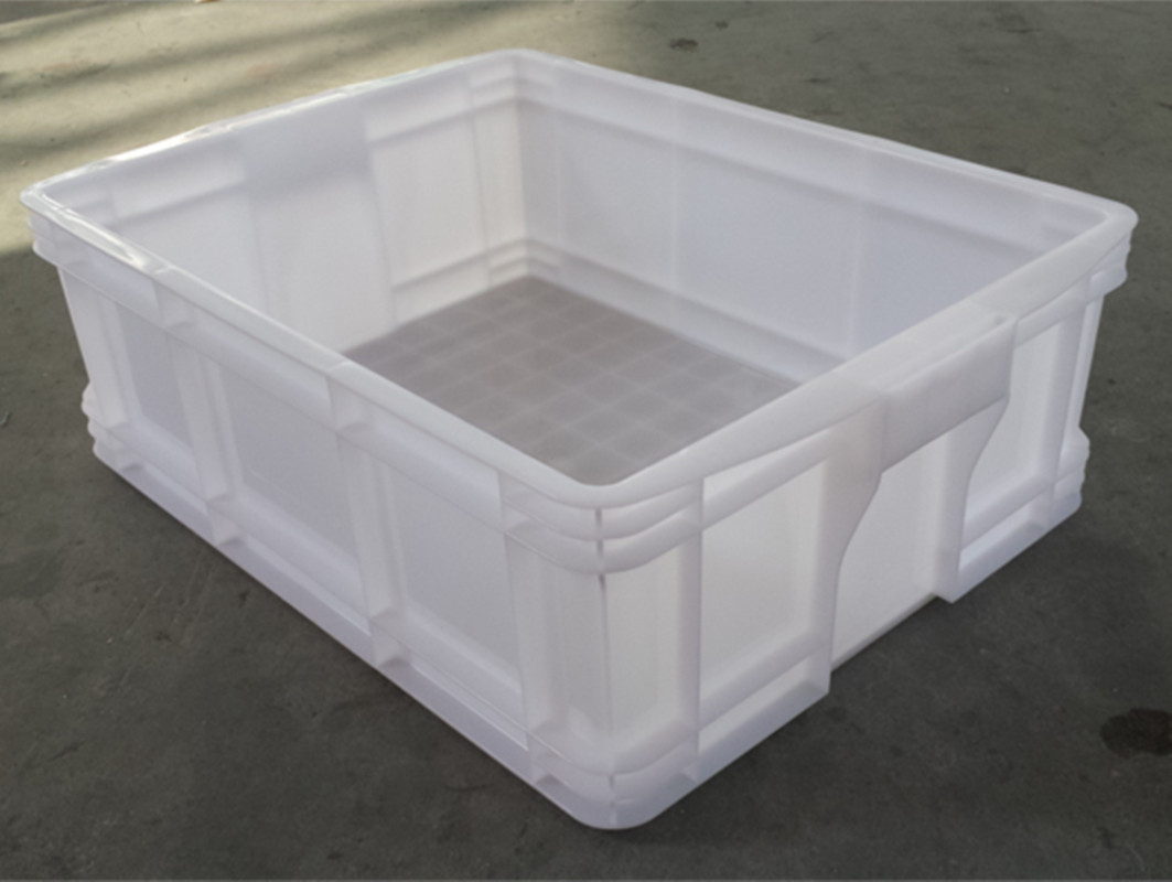 白色食品塑料周轉箱，衛生干凈看得見