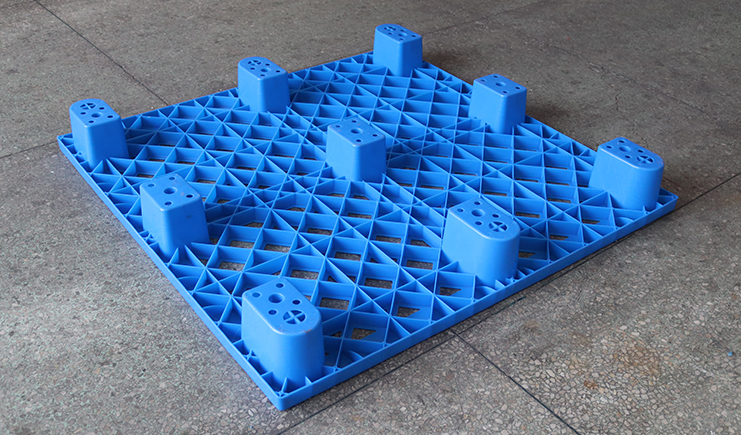 對(duì)于九腳塑料托盤，一定要曉得的五大優(yōu)勢
