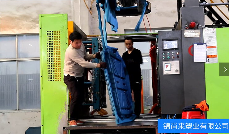 塑料托盤加工生產(chǎn)，現(xiàn)場(chǎng)大揭秘！